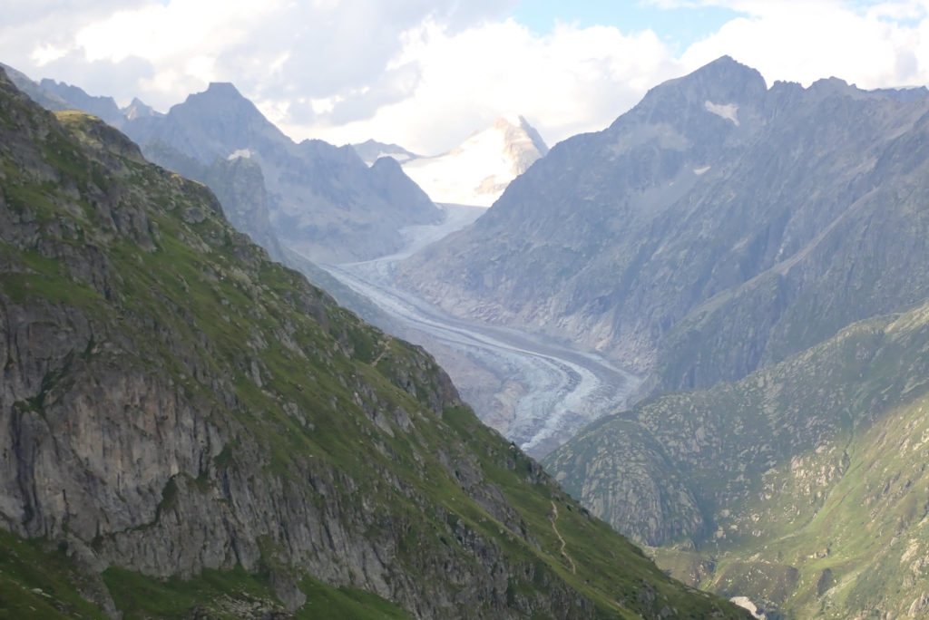 El Glaciar Fiesch en el camino a Fiescheralp